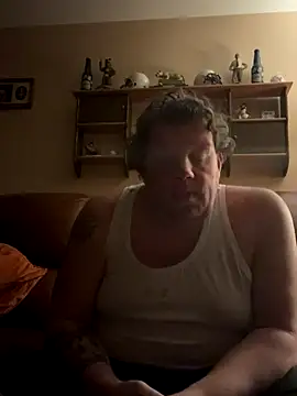 Snapshot of Stephanie1984 chatting on October 30, 2025, 12:01 am Stephanie1984 online show from October 30, 2025, 12:01 am