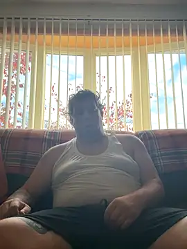 Snapshot of Stephanie1984 chatting on November 1, 2025, 12:29 pm Stephanie1984 online show from November 1, 2025, 12:29 pm