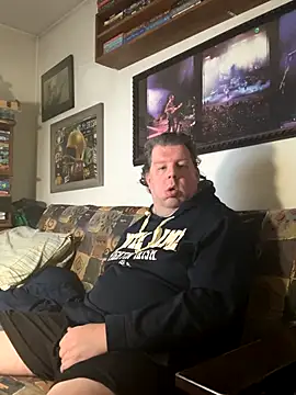 Snapshot of Stephanie1984 chatting on December 2, 2025, 1:05 pm Stephanie1984 online show from December 2, 2025, 1:05 pm