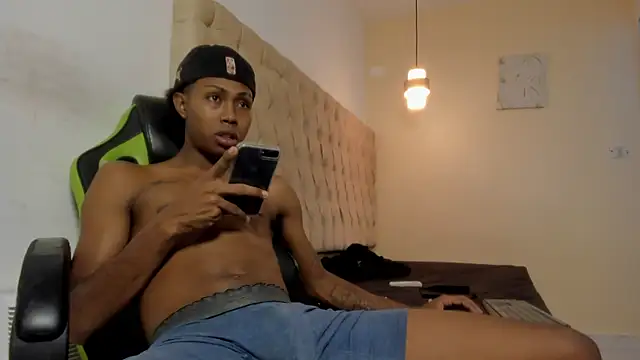 Jax Maliq online show from October 28, 2025, 11:07 pm