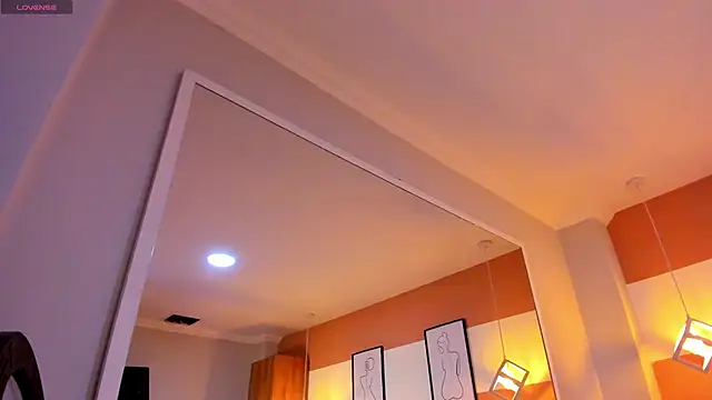 Mia Valentine  online show from December 21, 2025, 7:54 pm