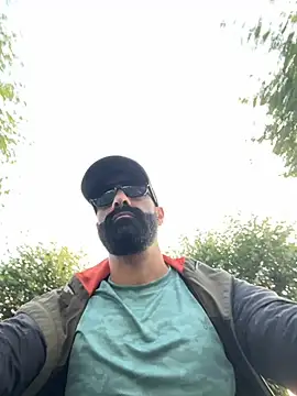 Moan King online show from September 8, 2025, 4:39 pm