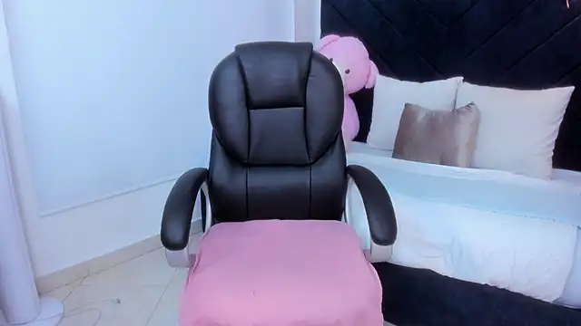 kate lua online show from November 24, 2025, 11:54 am