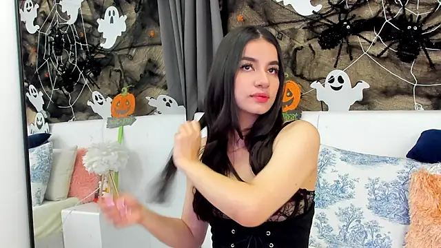 Snapshot of MiaDunoff chatting on October 11, 2025, 9:46 pm MiaDunoff online show from October 11, 2025, 9:46 pm
