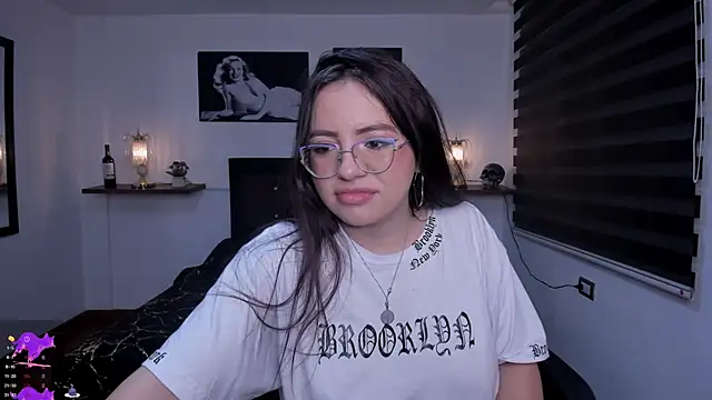 Snapshot of Barbara_Jonesss_4 chatting on September 20, 2025, 7:04 pm Barbara Jonesss 4 online show from September 20, 2025, 7:04 pm
