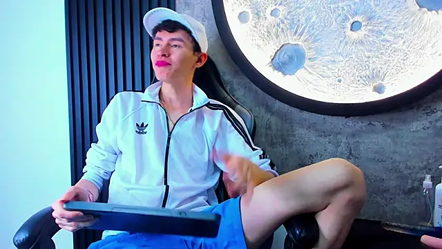 Deivid oficial20 online show from October 8, 2025, 7:33 pm