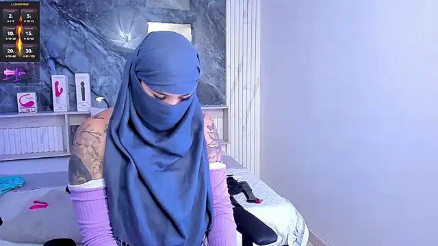 Snapshot of Nayla-Mouna chatting on July 15, 2026, 12:21 pm Nayla-Mouna online show from July 15, 2026, 12:21 pm