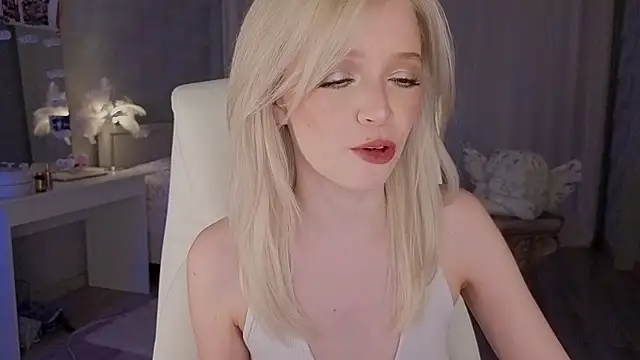 I am joss online show from April 14, 2026, 9:32 pm