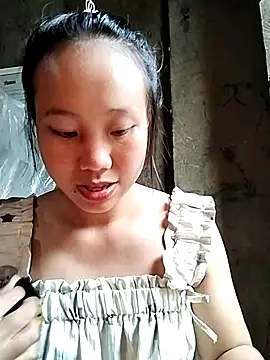 liu-liusexy online show from September 9, 2025, 4:01 am