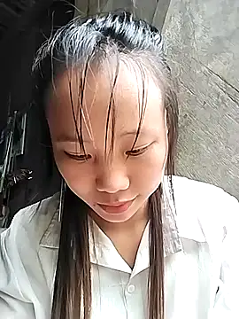 liu-liusexy online show from September 27, 2025, 4:06 am