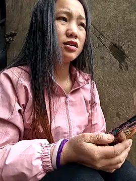 liu-liusexy online show from March 17, 2026, 2:05 am