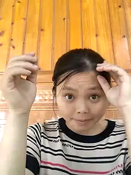 omiu-baby online show from October 31, 2025, 5:08 am