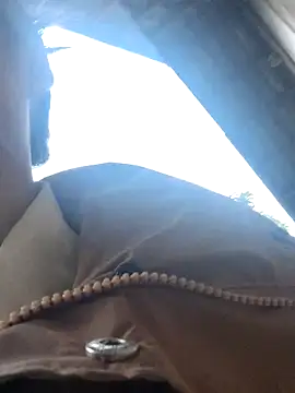 omiu-baby online show from February 25, 2026, 2:54 am