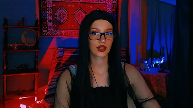 AliceWelch  online show from September 21, 2025, 7:37 pm