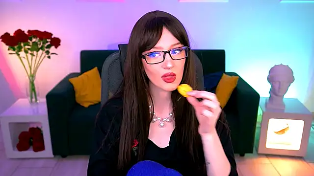 AliceWelch  online show from September 27, 2025, 9:58 am