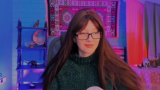 AliceWelch  online show from October 4, 2025, 8:23 am