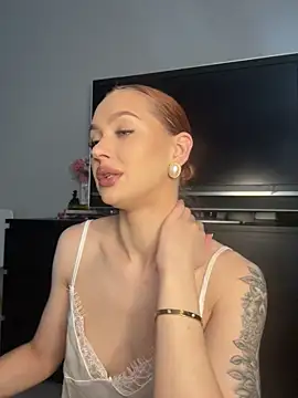 LittleFox    online show from April 23, 2026, 6:58 am