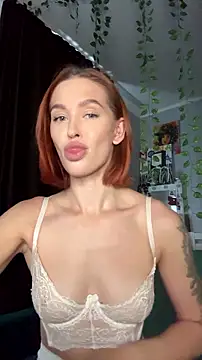 Snapshot of LittleFox___ chatting on July 22, 2026, 7:22 am LittleFox online show from July 22, 2026, 7:22 am