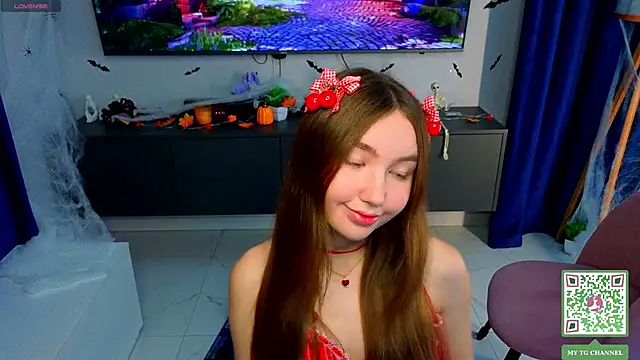 Snapshot of ElfredaTupy chatting on November 17, 2025, 7:08 pm ElfredaTupy online show from November 17, 2025, 7:08 pm