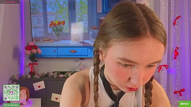 ElfredaTupy online show from March 15, 2026, 7:09 pm