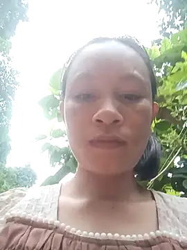 simi-lucy online show from October 3, 2025, 1:02 am