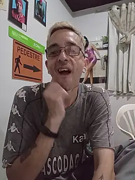 dinho carioca online show from April 13, 2026, 6:57 pm