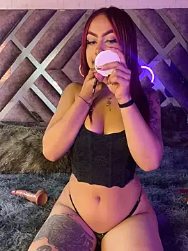 Laila Pink online show from November 27, 2025, 7:27 pm