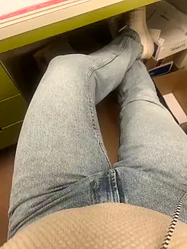 Normalludo0202 online show from March 18, 2026, 7:55 am