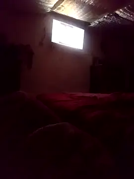 Parejacaliente2025 online show from June 16, 2026, 2:47 am
