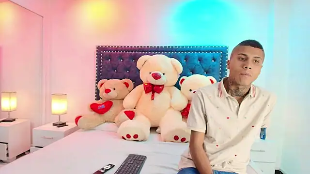 Damian and roxanne online show from October 8, 2025, 12:36 pm