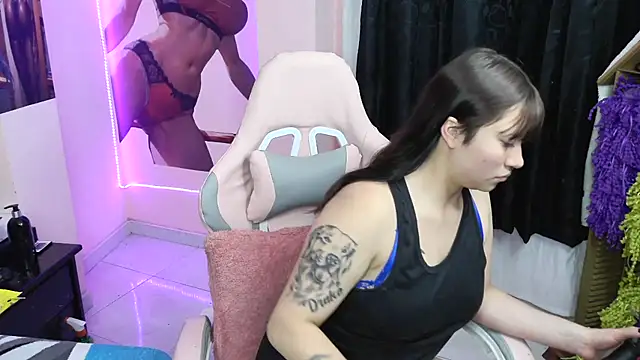 Snapshot of Zulema_R1 chatting on February 25, 2026, 1:15 am Zulema R1 online show from February 25, 2026, 1:15 am