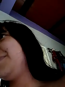 Snapshot of Zulema_R1 chatting on April 17, 2026, 9:29 pm Zulema R1 online show from April 17, 2026, 9:29 pm