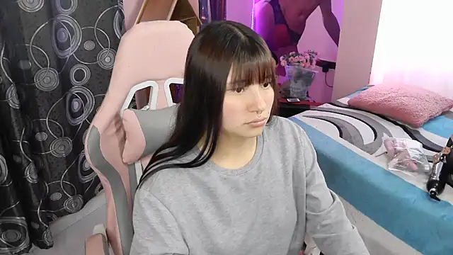 Snapshot of Zulema_R1 chatting on April 22, 2026, 9:38 pm Zulema R1 online show from April 22, 2026, 9:38 pm