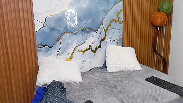 Zulema R1 online show from July 2, 2026, 3:23 am