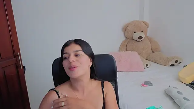 valerihouse online show from November 25, 2025, 12:21 am