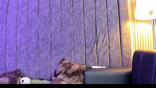 Snapshot of Rowan_Mills chatting on October 5, 2025, 6:17 pm Rowan Mills online show from October 5, 2025, 6:17 pm