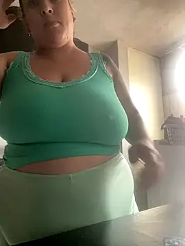 bruna438 online show from October 2, 2025, 10:44 am