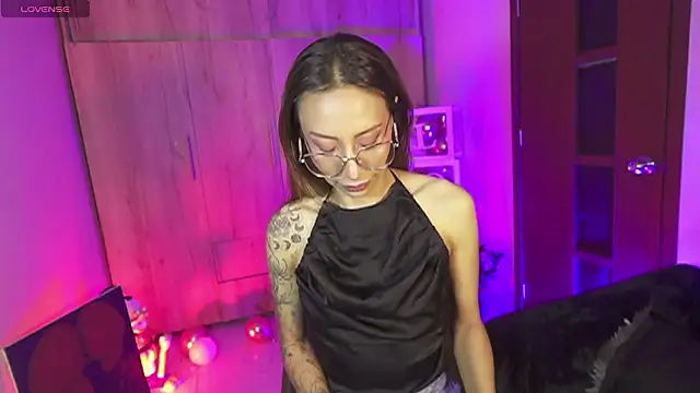 Snapshot of AnnaKimm chatting on February 11, 2026, 10:37 pm AnnaKimm online show from February 11, 2026, 10:37 pm