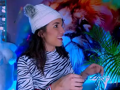 Snapshot of Cristal_Gem1 chatting on September 28, 2025, 12:05 am Cristal Gem1 online show from September 28, 2025, 12:05 am
