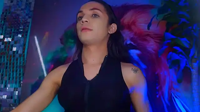 Snapshot of Cristal_Gem1 chatting on October 10, 2025, 5:45 pm Cristal Gem1 online show from October 10, 2025, 5:45 pm