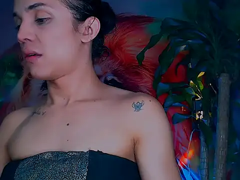 Snapshot of Cristal_Gem1 chatting on November 4, 2025, 10:42 pm Cristal Gem1 online show from November 4, 2025, 10:42 pm