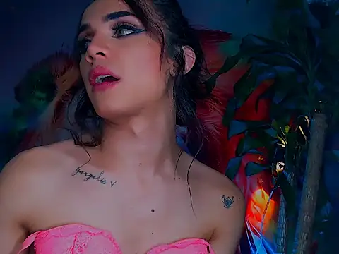 Snapshot of Cristal_Gem1 chatting on November 5, 2025, 10:48 am Cristal Gem1 online show from November 5, 2025, 10:48 am