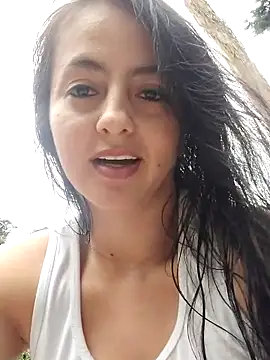 Snapshot of salo-rousee chatting on September 15, 2025, 6:52 pm salo-rousee online show from September 15, 2025, 6:52 pm