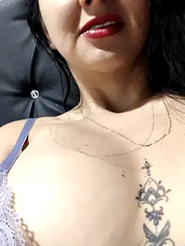 Snapshot of salo-rousee chatting on September 26, 2025, 12:09 pm salo-rousee online show from September 26, 2025, 12:09 pm