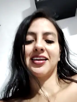 Snapshot of salo-rousee chatting on September 27, 2025, 11:43 pm salo-rousee online show from September 27, 2025, 11:43 pm