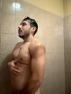 Snapshot of Darg98 chatting on October 4, 2025, 12:30 am Darg98 online show from October 4, 2025, 12:30 am