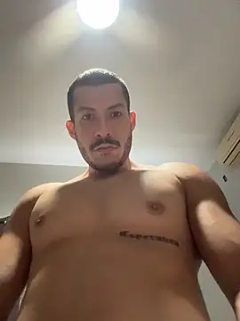 Snapshot of Darg98 chatting on October 30, 2025, 7:36 pm Darg98 online show from October 30, 2025, 7:36 pm