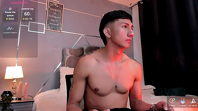 oliver mr  online show from December 18, 2025, 8:04 pm