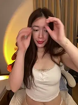 Snapshot of MoLi0066 chatting on March 2, 2026, 2:14 am MoLi0066 online show from March 2, 2026, 2:14 am