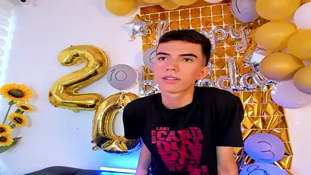 Snapshot of dylan_202520_ chatting on September 26, 2025, 11:36 am dylan 202520 online show from September 26, 2025, 11:36 am